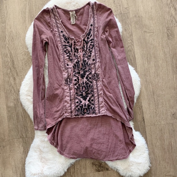 Free People Tops - Free People high low embroidered tunic